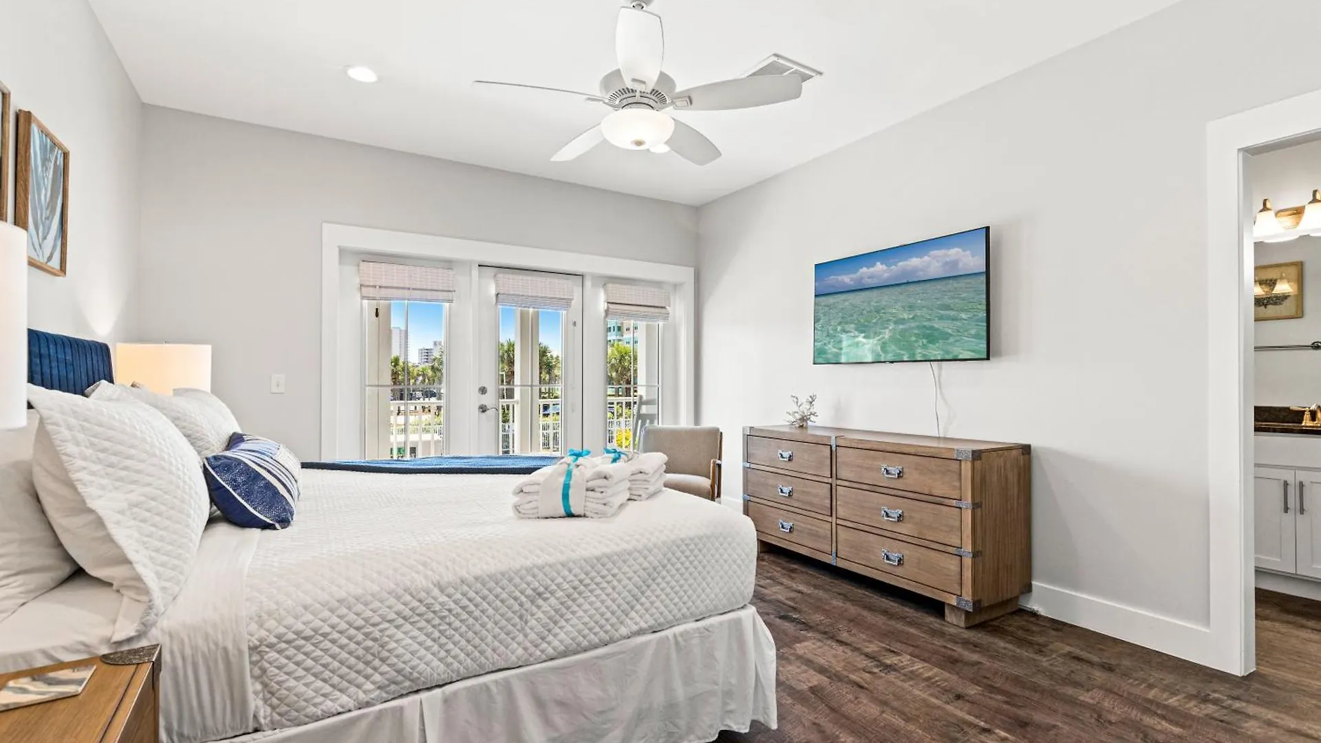 Fabulous Modern Beach House - 4Br, 35Ba: Pool/Beach View & Access/Balcony Panama City Beach