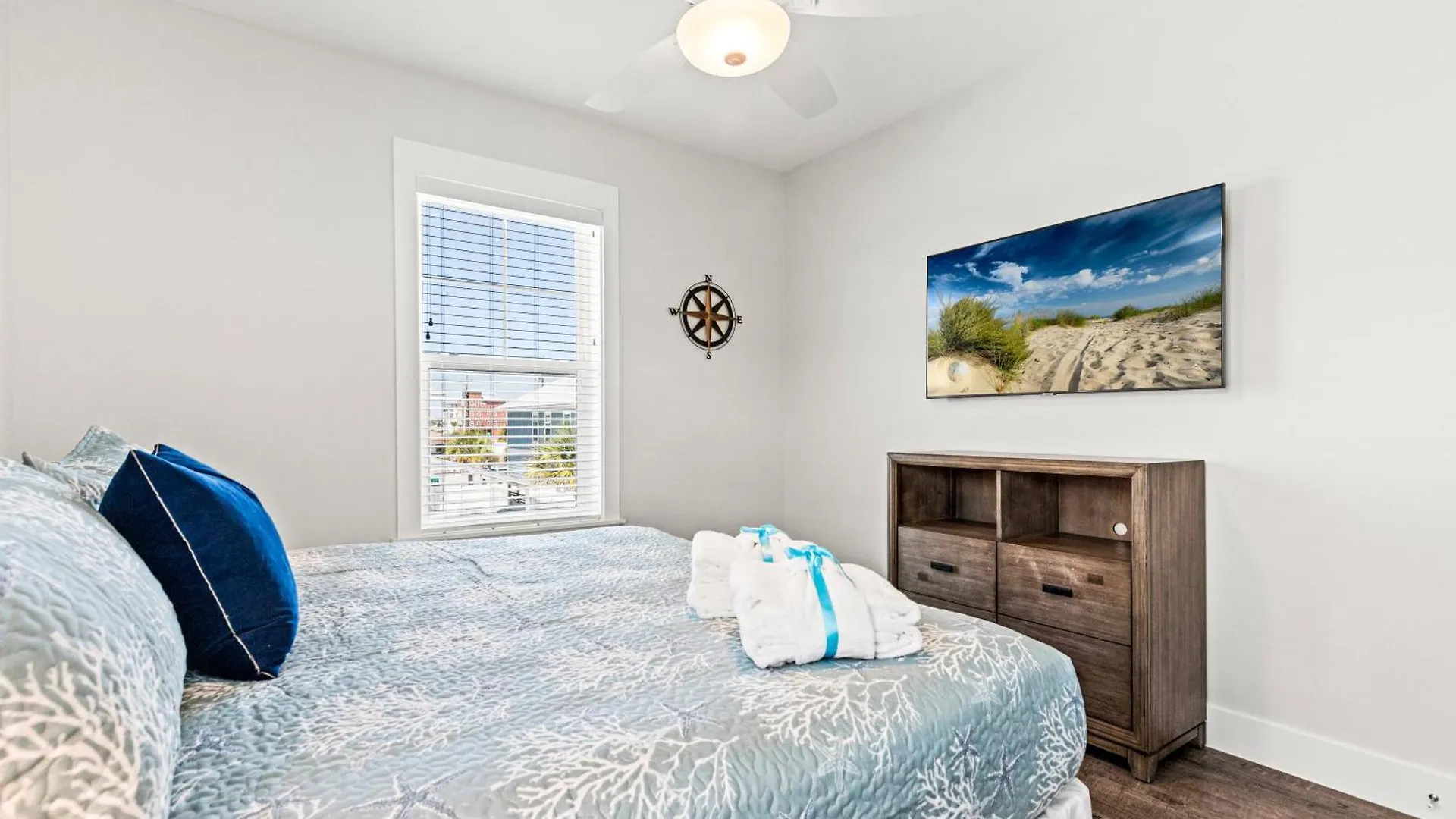 Fabulous Modern Beach House - 4Br, 35Ba: Pool/Beach View & Access/Balcony Panama City Beach